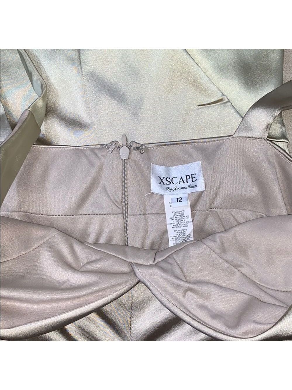 WOMEN’S XSCAPE CHAMPAGNE SATIN BODYCON DRESS SIZE 12 ROUCHED STRETCH COCKTAIL - Picture 5 of 7